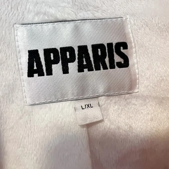 APPARIS Rare Gingham Check Teddy Coat with Tie Waist - Picture 3 of 6